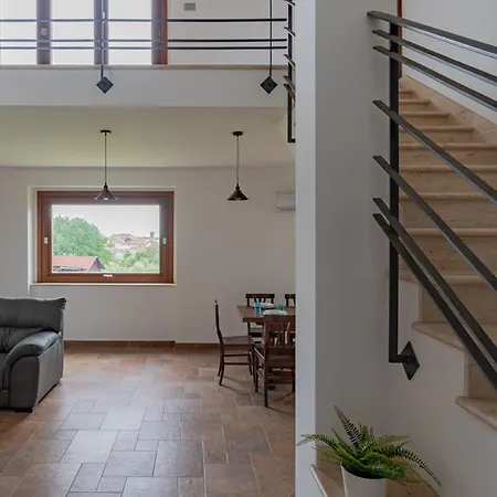 Mura - Yourplace Abruzzo فوساتشيزيا